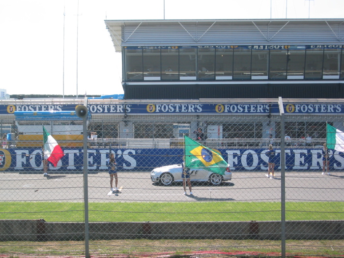 D'oh, just missed the safety car begin its lap to check safety