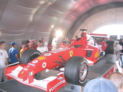 ooo... close up Ferrari... 