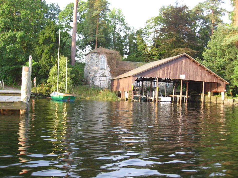 the buildings on the waters edge were fascinating